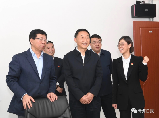 省委副書記、代省長劉寧在副省長王黎明等領(lǐng)導的陪同下視察物產(chǎn)集團