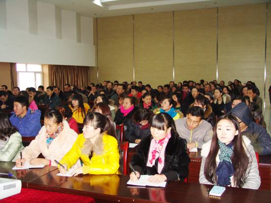 內(nèi)強(qiáng)個(gè)人素質(zhì)，外塑企業(yè)形象